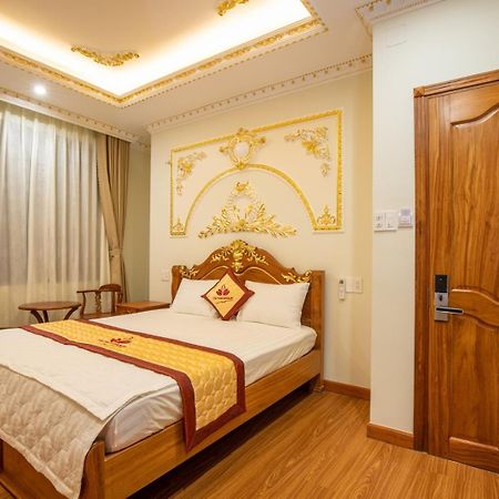Tri Tam Hotel - Khach San Tri Tam Ben Luc Eksteriør billede
