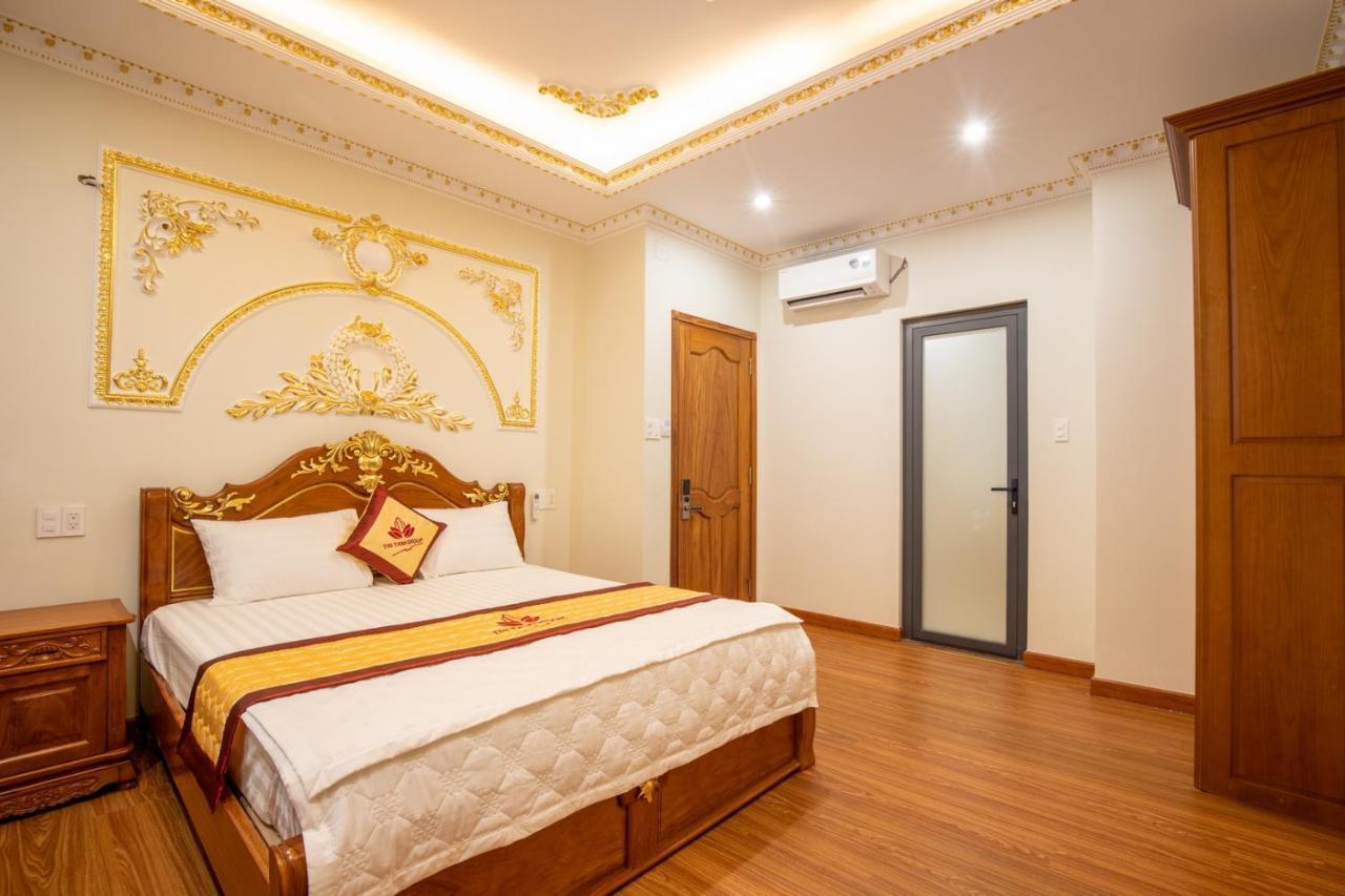 Tri Tam Hotel - Khach San Tri Tam Ben Luc Eksteriør billede