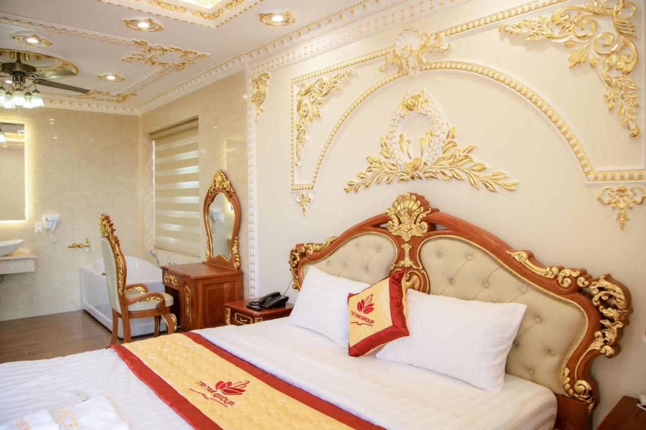 Tri Tam Hotel - Khach San Tri Tam Ben Luc Eksteriør billede
