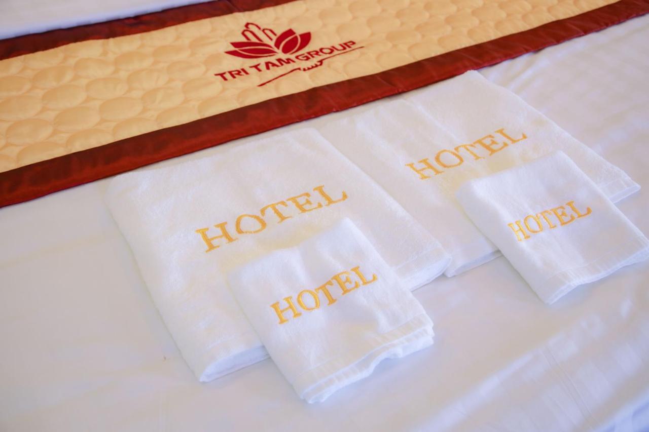 Tri Tam Hotel - Khach San Tri Tam Ben Luc Eksteriør billede