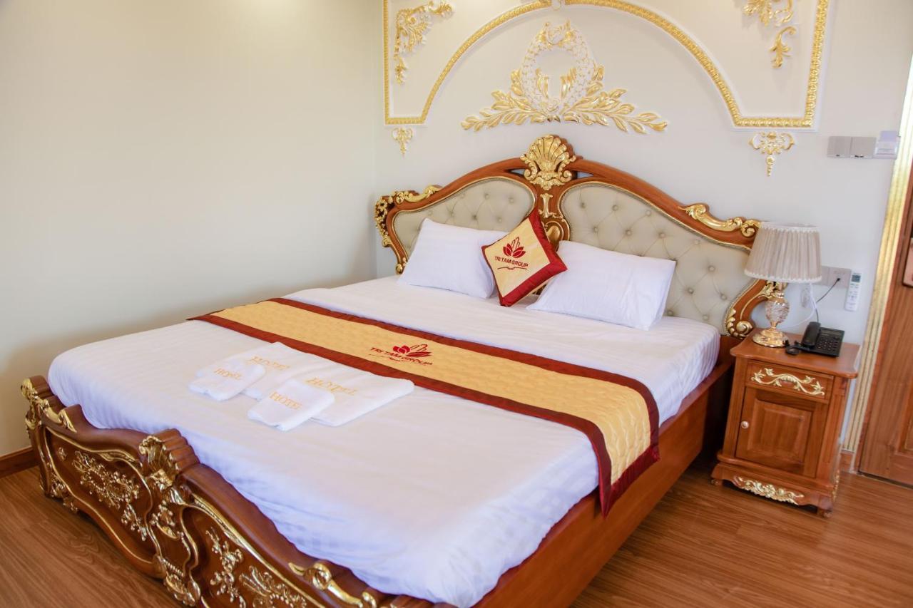 Tri Tam Hotel - Khach San Tri Tam Ben Luc Eksteriør billede
