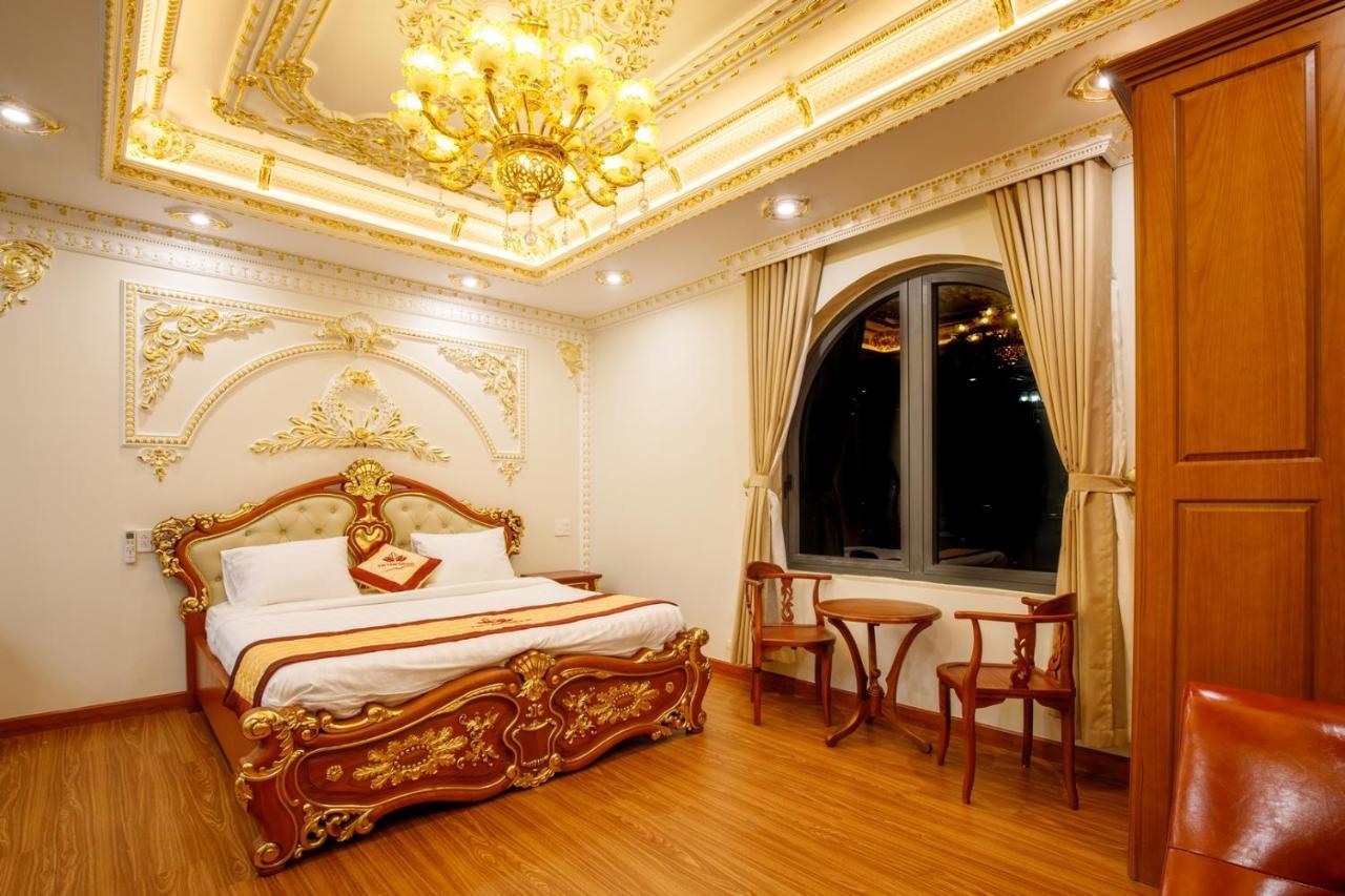 Tri Tam Hotel - Khach San Tri Tam Ben Luc Eksteriør billede